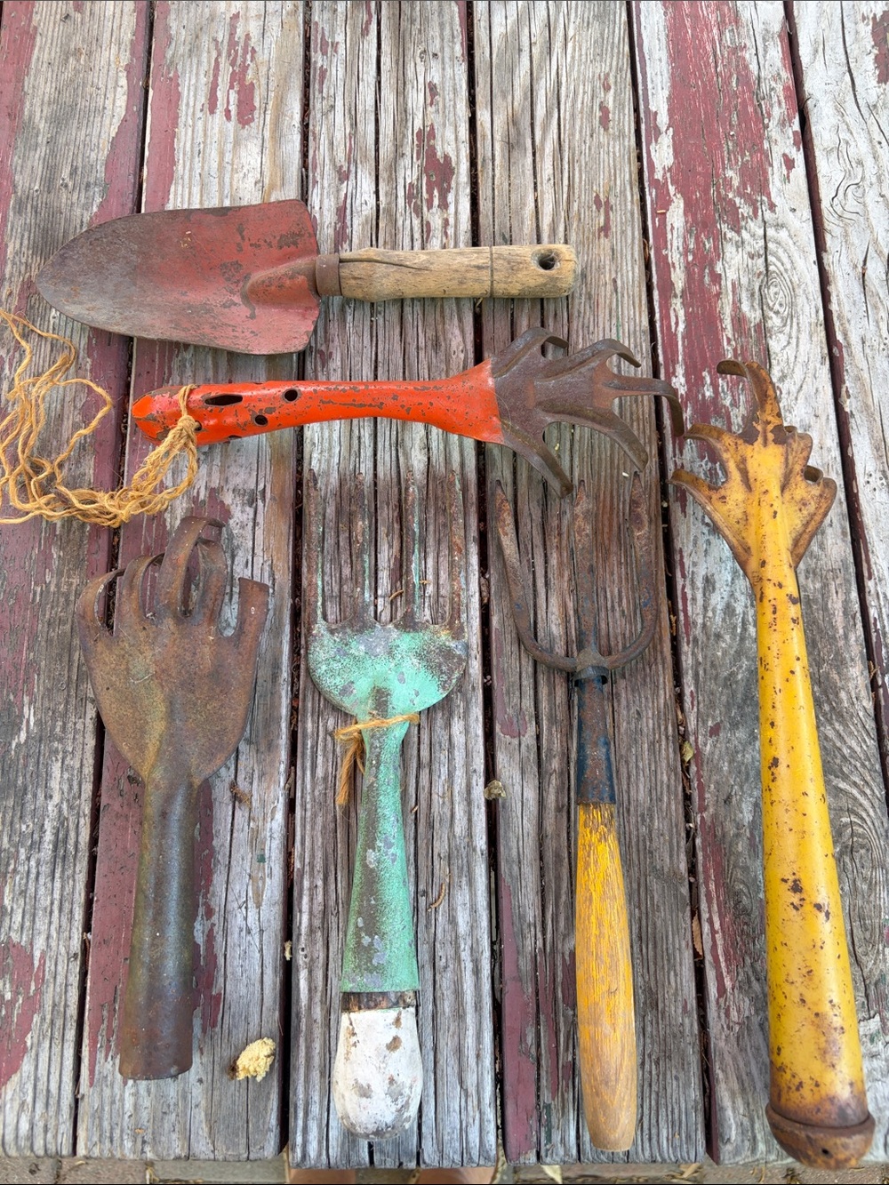 Vintage Garden Hand Tool Set - Assorted Orange, Yellow, Green, Brown